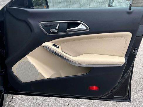 Used 2018 Mercedes-Benz CLA 250 CLA 250 image 23