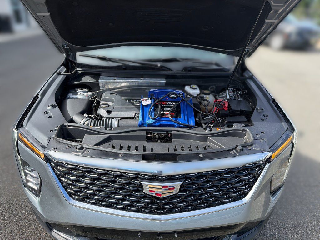 Used 2025 Cadillac XT4 Premium Luxury AWD/4WD image 17