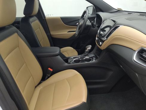 Used 2022 Chevrolet Equinox Premier FWD image 21