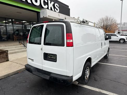 Used 2015 Chevrolet Express 2500 Extended image 8
