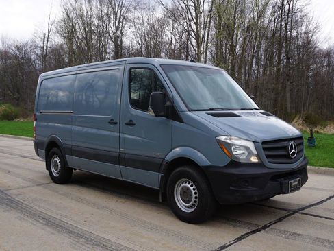 Used 2016 Mercedes-Benz Sprinter 2500 image 7