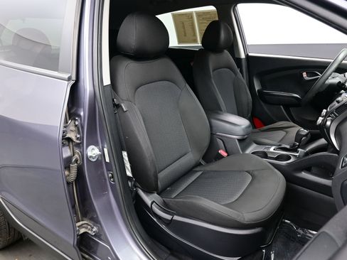 Used 2015 Hyundai Tucson GLS image 14