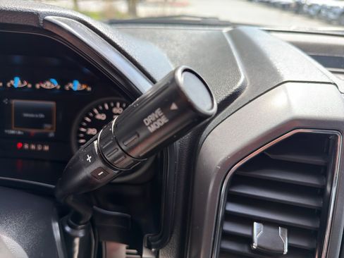 Used 2018 Ford F150 XLT w/ Equipment Group 302A Luxury AWD/4WD image 35