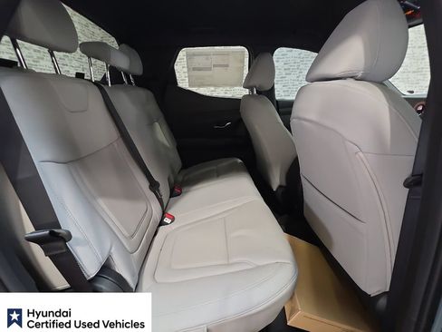Used 2026 Hyundai Santa Cruz SEL FWD image 13