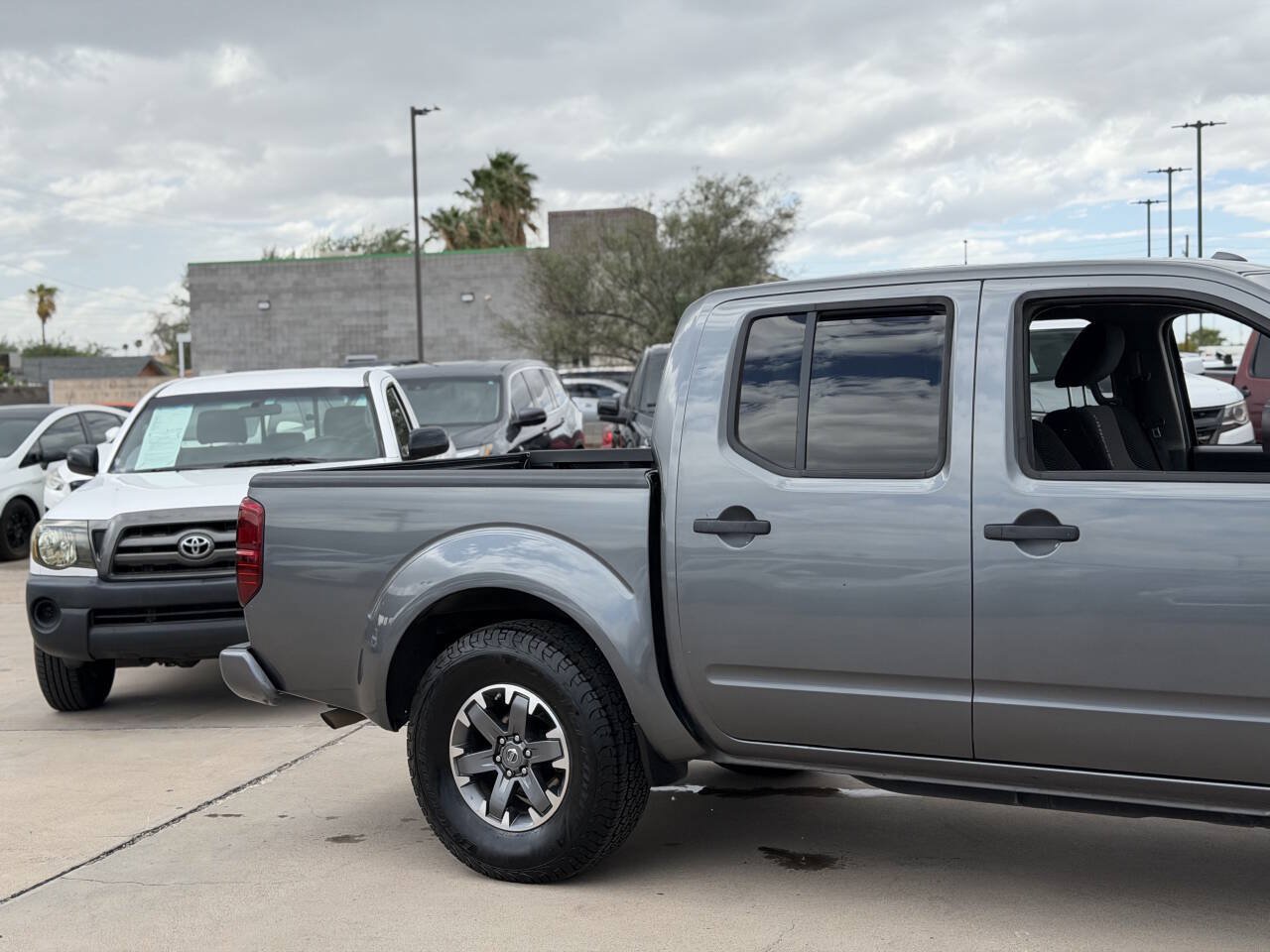 Used 2016 Nissan Frontier Desert Runner RWD image 5