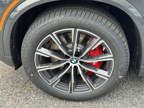 New 2026 BMW X5 xDrive40i w/ M Sport Package AWD/4WD image 7