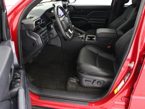 Used 2025 Toyota 4Runner TRD Off-Road Premium w/ Tow Technology Package AWD/4WD image 14