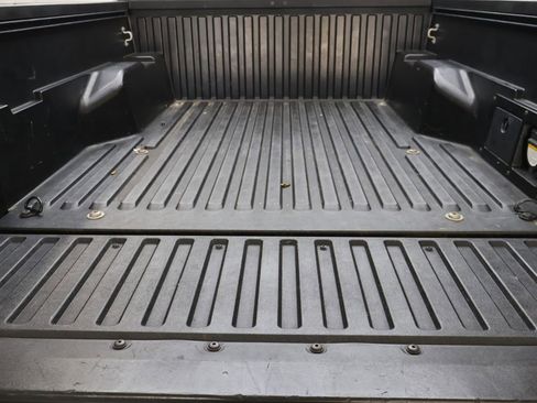 Used 2020 Toyota Tacoma TRD Off-Road w/ Technology Package image 13