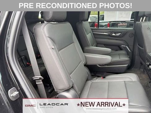 Used 2023 GMC Yukon Denali AWD/4WD image 14