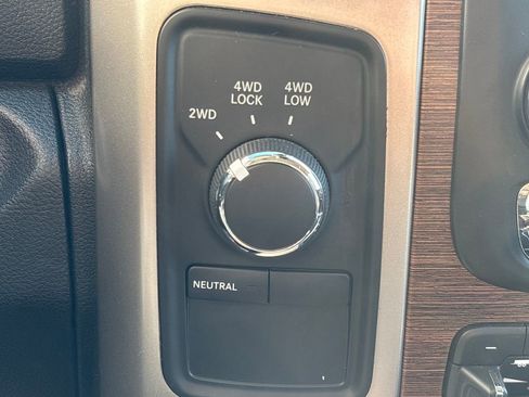 Used 2017 RAM 2500 Laramie w/ Convenience Group image 14