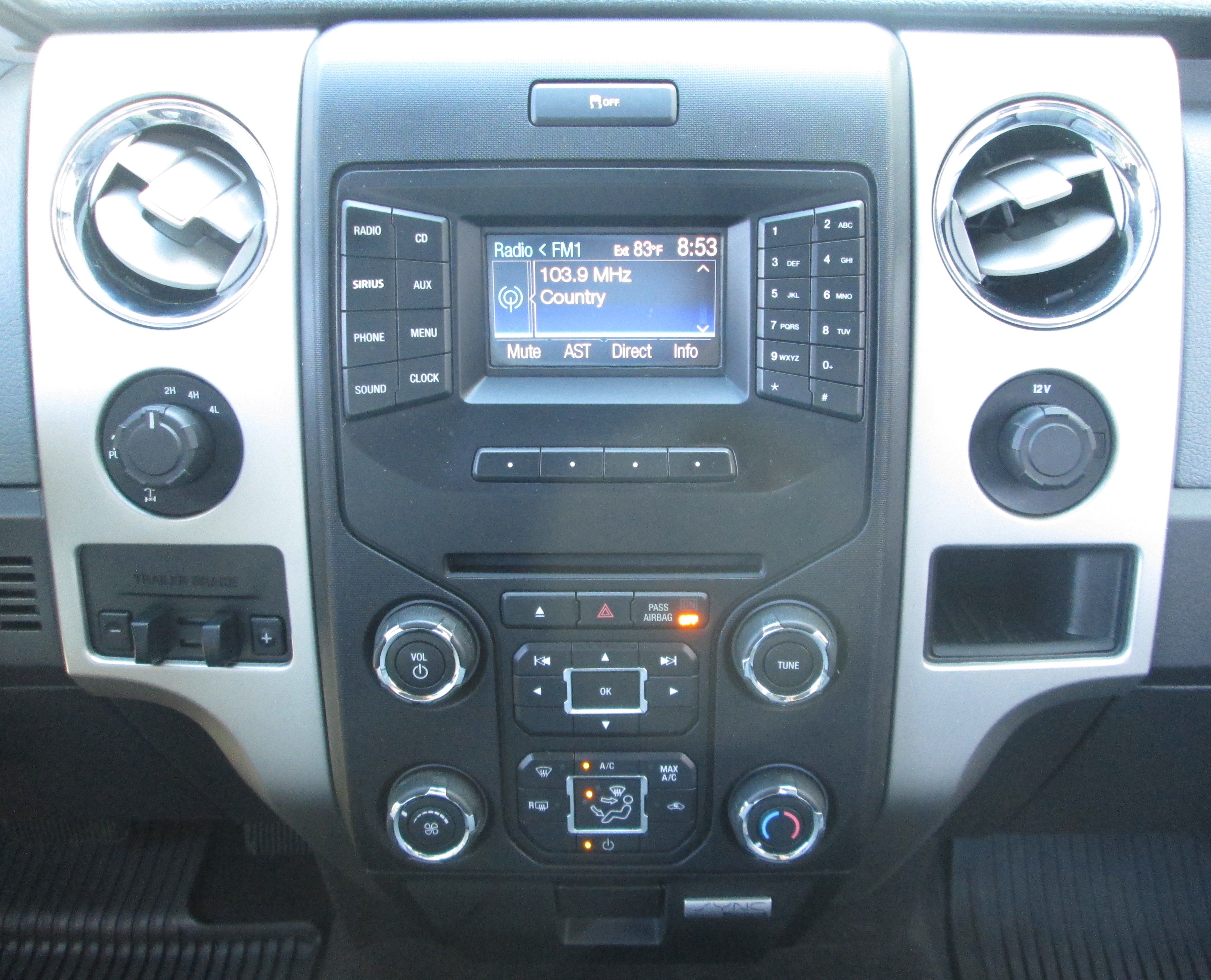 Used 2013 Ford F150 XLT w/ Luxury Equipment Group AWD/4WD image 17