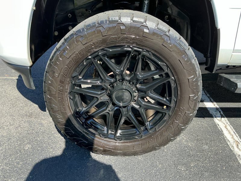 Used 2024 RAM 2500 Laramie AWD/4WD image 24