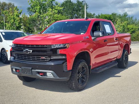 Used 2020 Chevrolet Silverado 1500 LT Trail Boss image 3