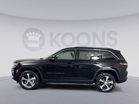 Used 2023 Jeep Grand Cherokee Limited w/ Trailer Tow Prep Group (B) AWD/4WD image 7