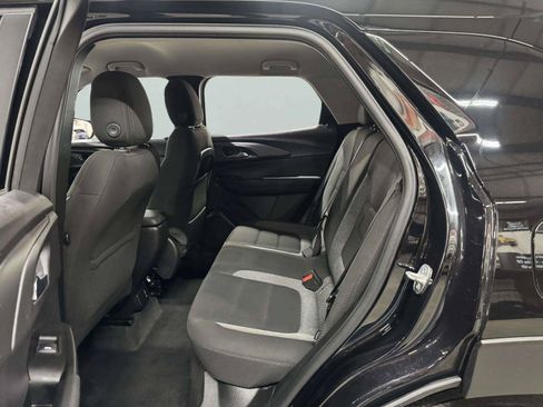 Used 2021 Chevrolet TrailBlazer LT w/ Convenience Package FWD image 16
