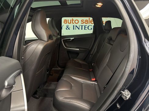 Used 2016 Volvo XC60 T6 image 13