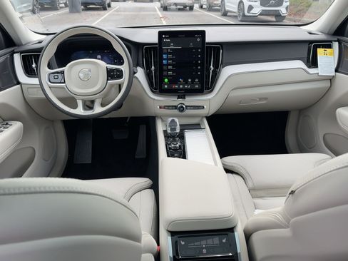 New 2026 Volvo XC60 B5 Ultra w/ Protection Package Premier image 16