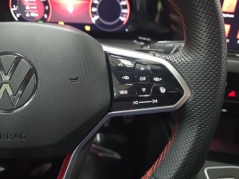 Used 2024 Volkswagen GTI SE image 21