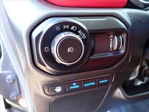 Used 2023 Jeep Wrangler Unlimited Rubicon 4xe AWD/4WD image 13