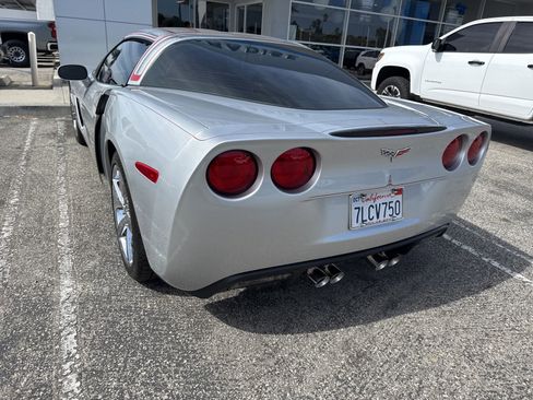 Used 2010 Chevrolet Corvette Coupe w/ Preferred Equipment Group image 6