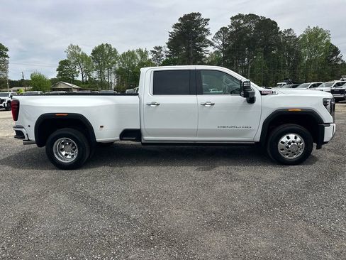 New 2026 GMC Sierra 3500 Denali w/ Denali Reserve Package AWD/4WD image 5