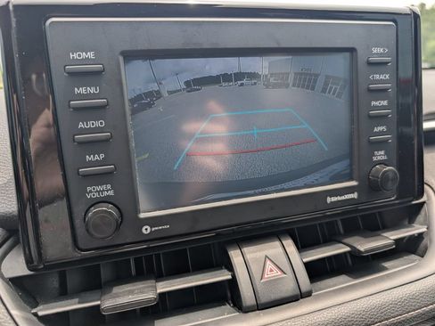 Used 2021 Toyota RAV4 LE FWD image 14
