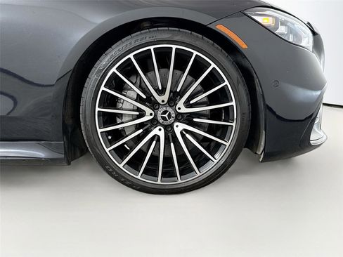 Used 2022 Mercedes-Benz S 500 4MATIC w/ AMG Line Package image 39