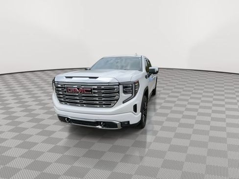 Used 2023 GMC Sierra 1500 Denali w/ Denali Reserve Package AWD/4WD image 3