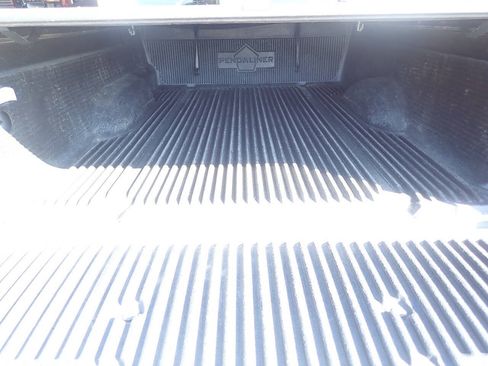 Used 2011 Suzuki Equator Sport AWD/4WD image 17
