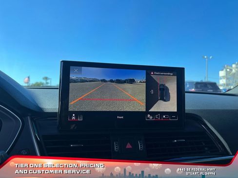 Used 2023 Audi SQ5 Prestige w/ Prestige Package image 32