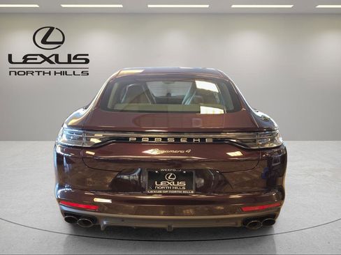 Used 2022 Porsche Panamera 4 image 6