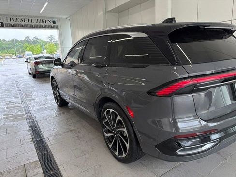 Used 2024 Lincoln Nautilus Black Label AWD/4WD image 3