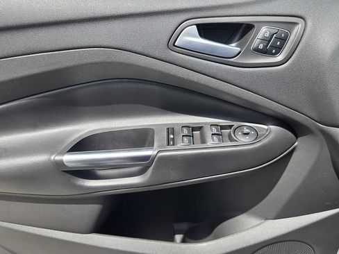 Used 2018 Ford Escape Titanium FWD image 25
