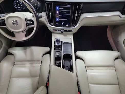 Used 2022 Volvo S60 B5 Inscription image 15