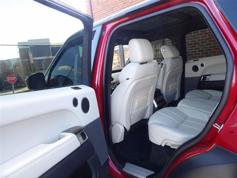 Used 2016 Land Rover Range Rover Sport HSE image 12