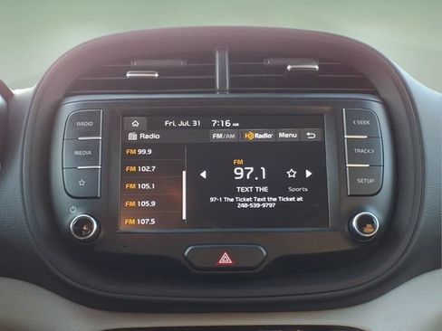 Used 2023 Kia Soul LX FWD image 18