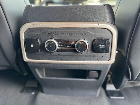 Used 2024 Ford Expedition Max XLT AWD/4WD image 21