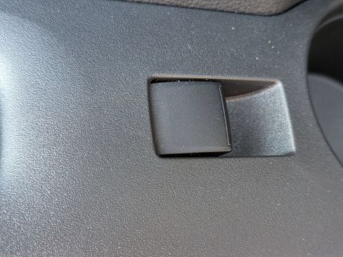 Used 2022 Toyota Corolla Cross LE FWD image 28