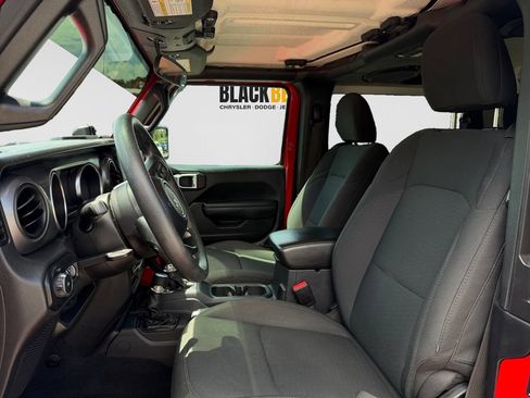 Used 2021 Jeep Wrangler Sport AWD/4WD image 18