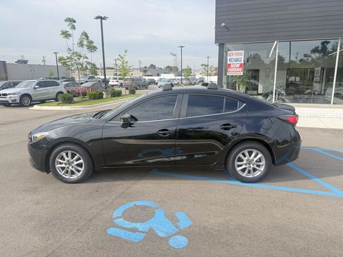 Used 2014 MAZDA MAZDA3 i Touring w/ Technology Package FWD image 8
