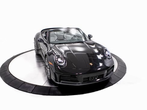 Certified 2025 Porsche 911 Carrera image 36