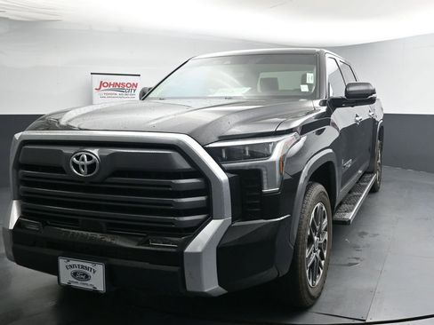 Used 2023 Toyota Tundra Limited AWD/4WD image 4