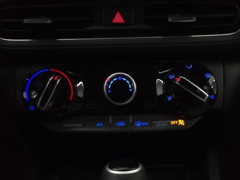 Used 2022 Hyundai Kona SEL image 24