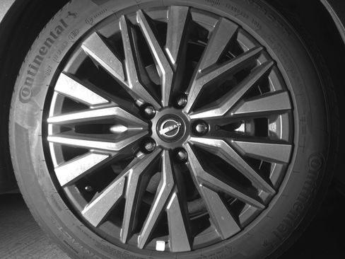 Used 2025 Nissan Altima 2.5 SV image 13