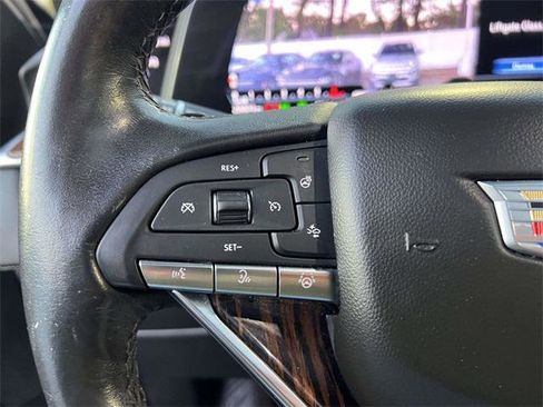 Used 2022 Cadillac Escalade ESV Premium Luxury image 25