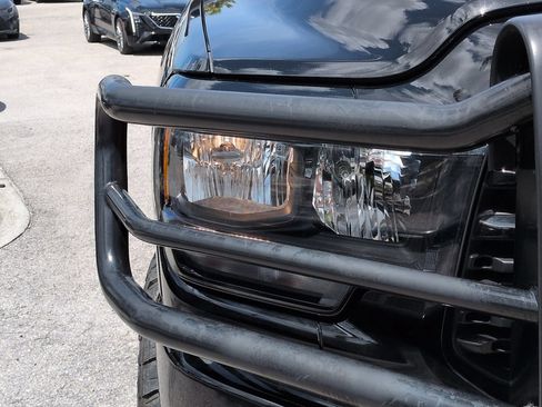 Used 2022 RAM 2500 Big Horn w/ Night Edition AWD/4WD image 10