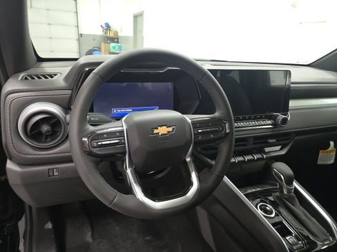 New 2025 Chevrolet Colorado LT w/ LT Convenience Package image 11