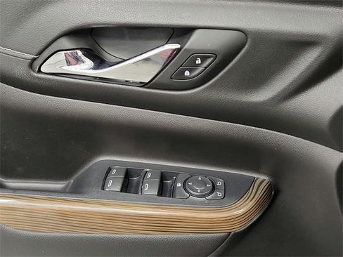 Used 2022 GMC Acadia SLE w/ Driver Convenience Package image 27