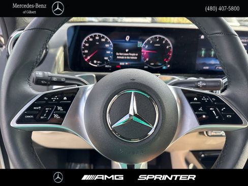 Used 2026 Mercedes-Benz GLB 250 image 28