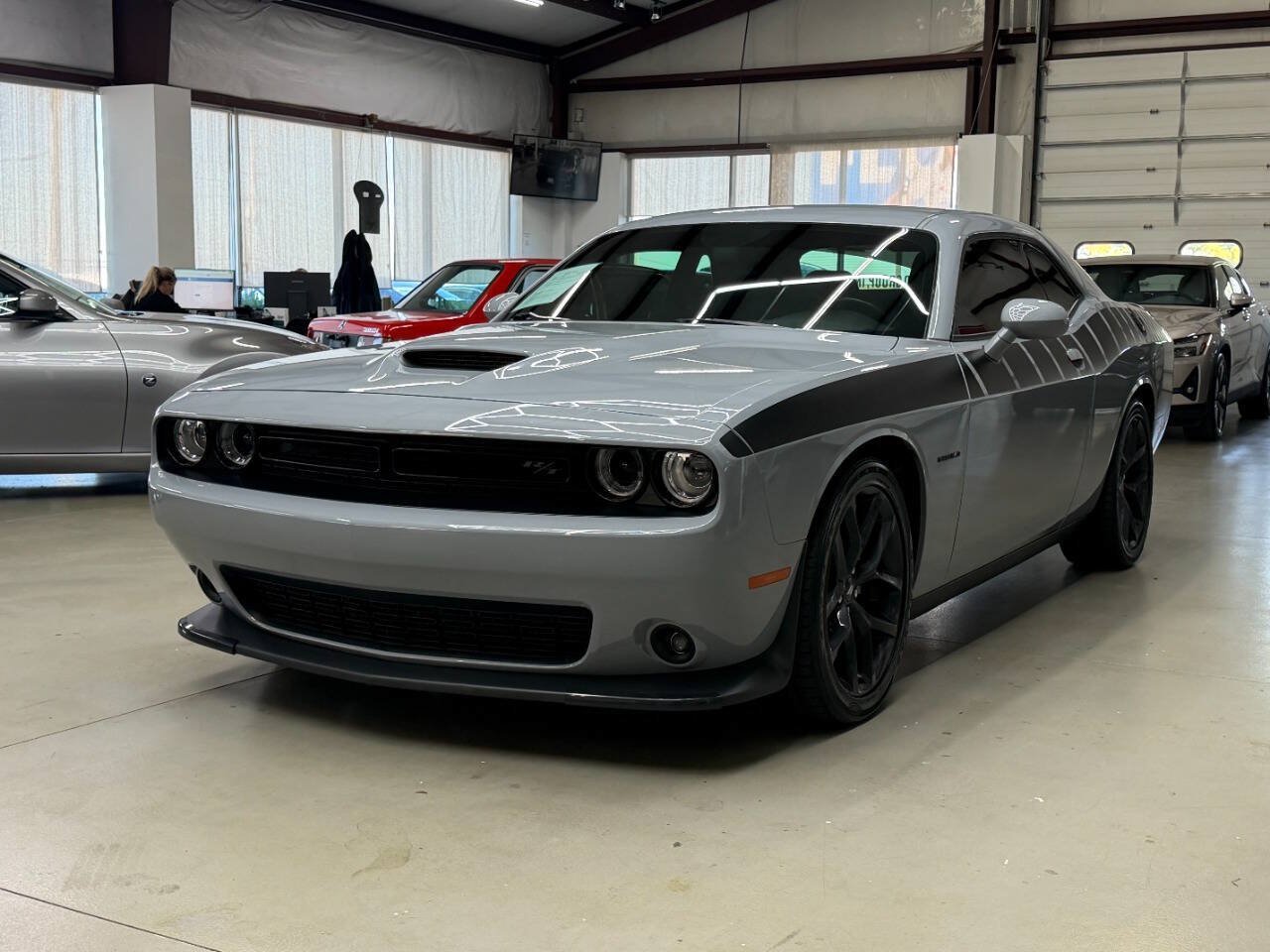 Used 2021 Dodge Challenger R/T w/ Blacktop Package RWD image 5